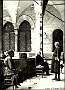 Donne nel chiostro basilica Sant'Antonio anni 50(Daniele Zorzi)
